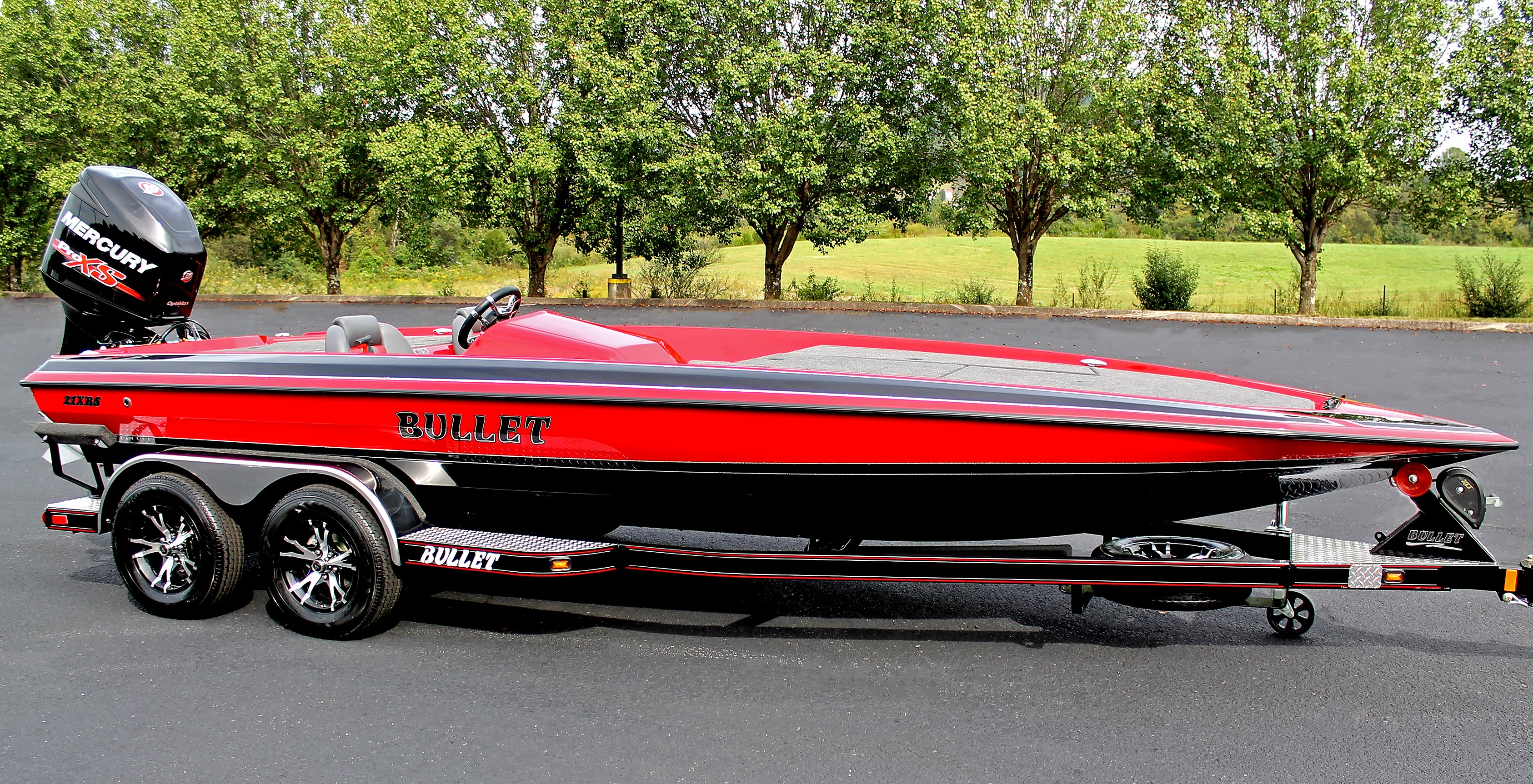 http://www.heartsmarine.com/BULLET%20boat.jpg